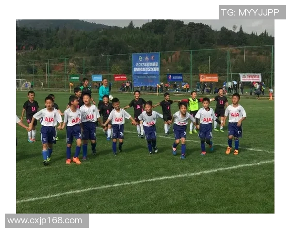 西安足球队的默契配合揭秘：从战术到团队精神的深度解析