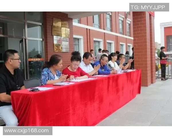 陈静回顾英雄联盟职业生涯的辉煌与挑战分享成长故事与未来展望